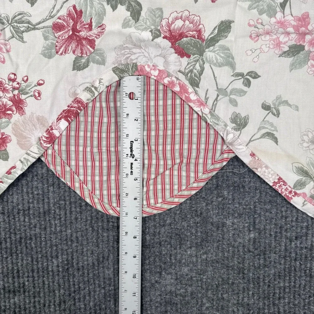 Unbranded floral valance